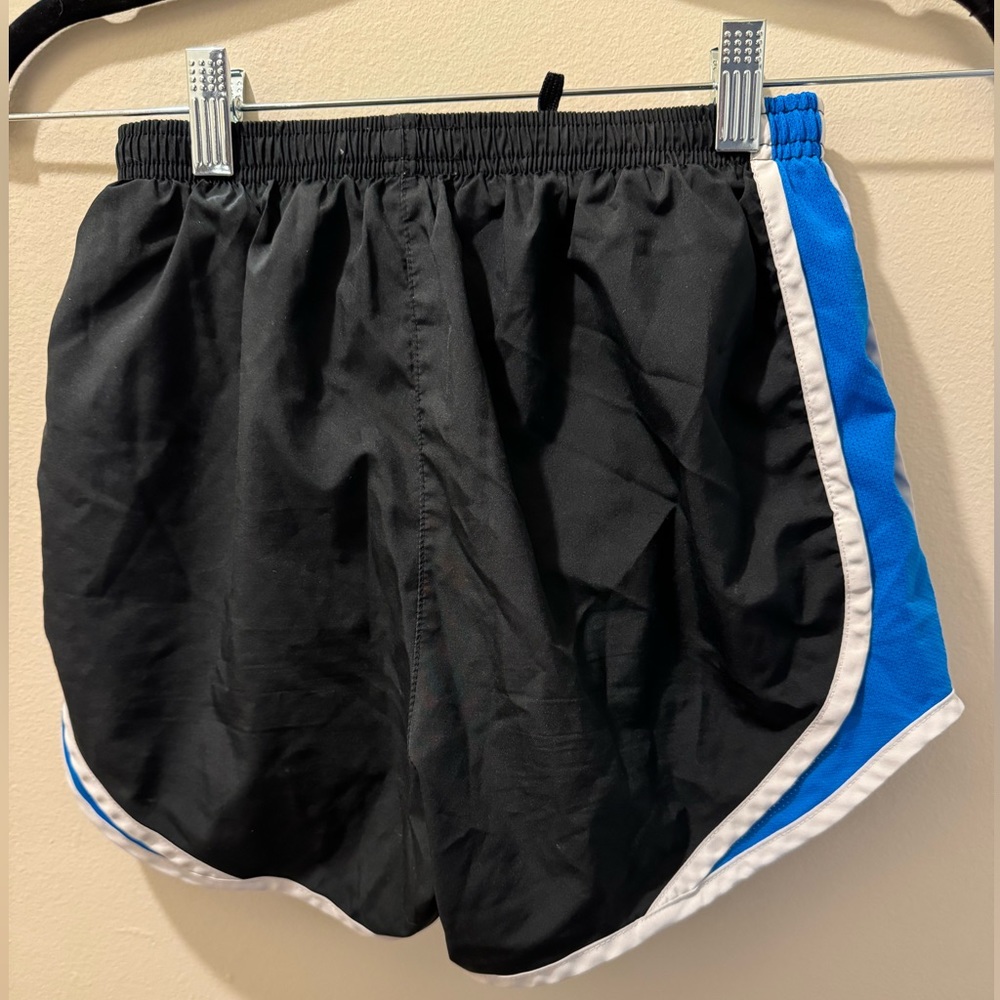 Nike Running Shorts - Picture 2 of 2